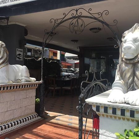 Seaview Hotel Pantai Jomtien Bagian luar foto