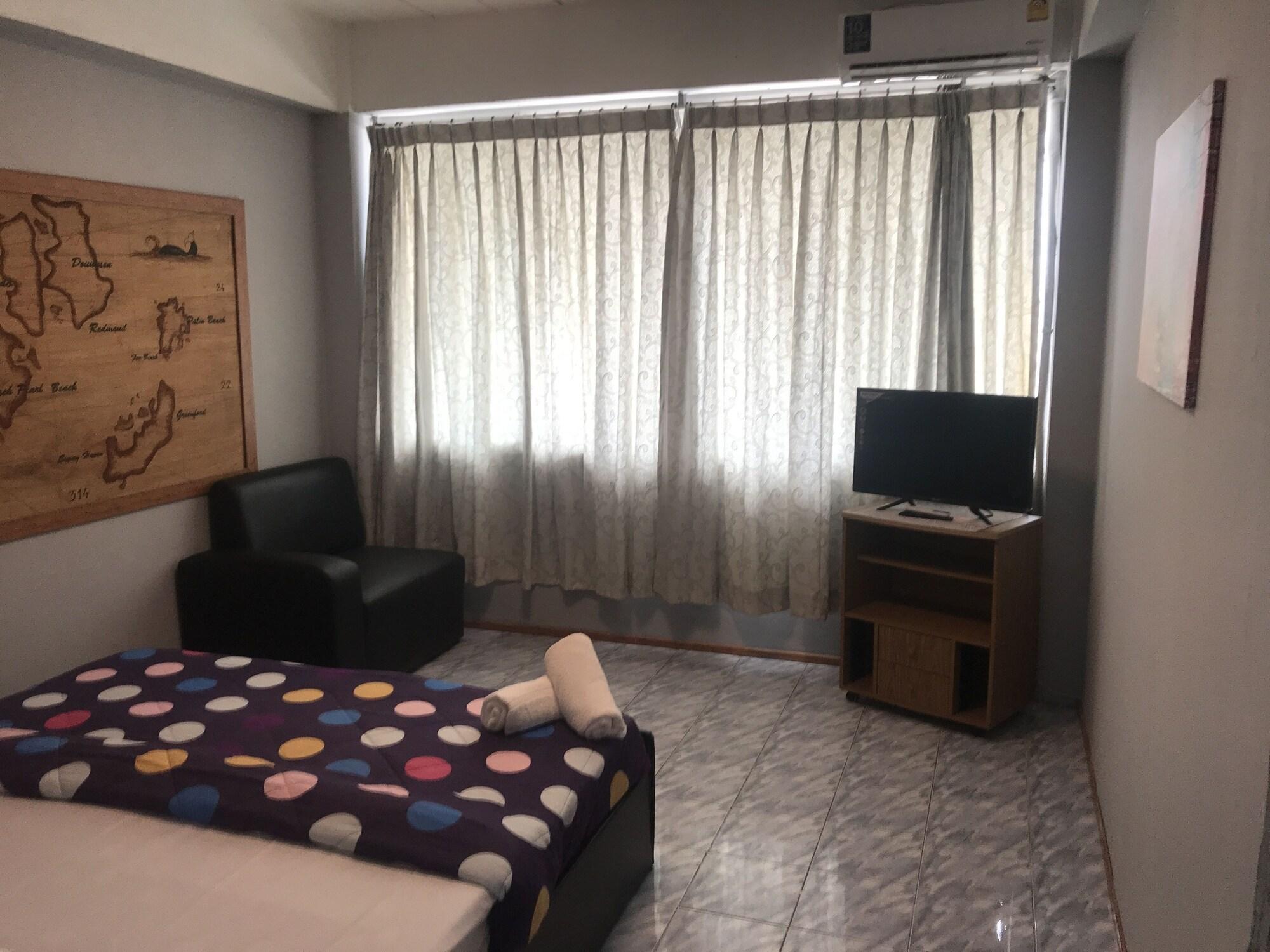 Seaview Hotel Pantai Jomtien Bagian luar foto