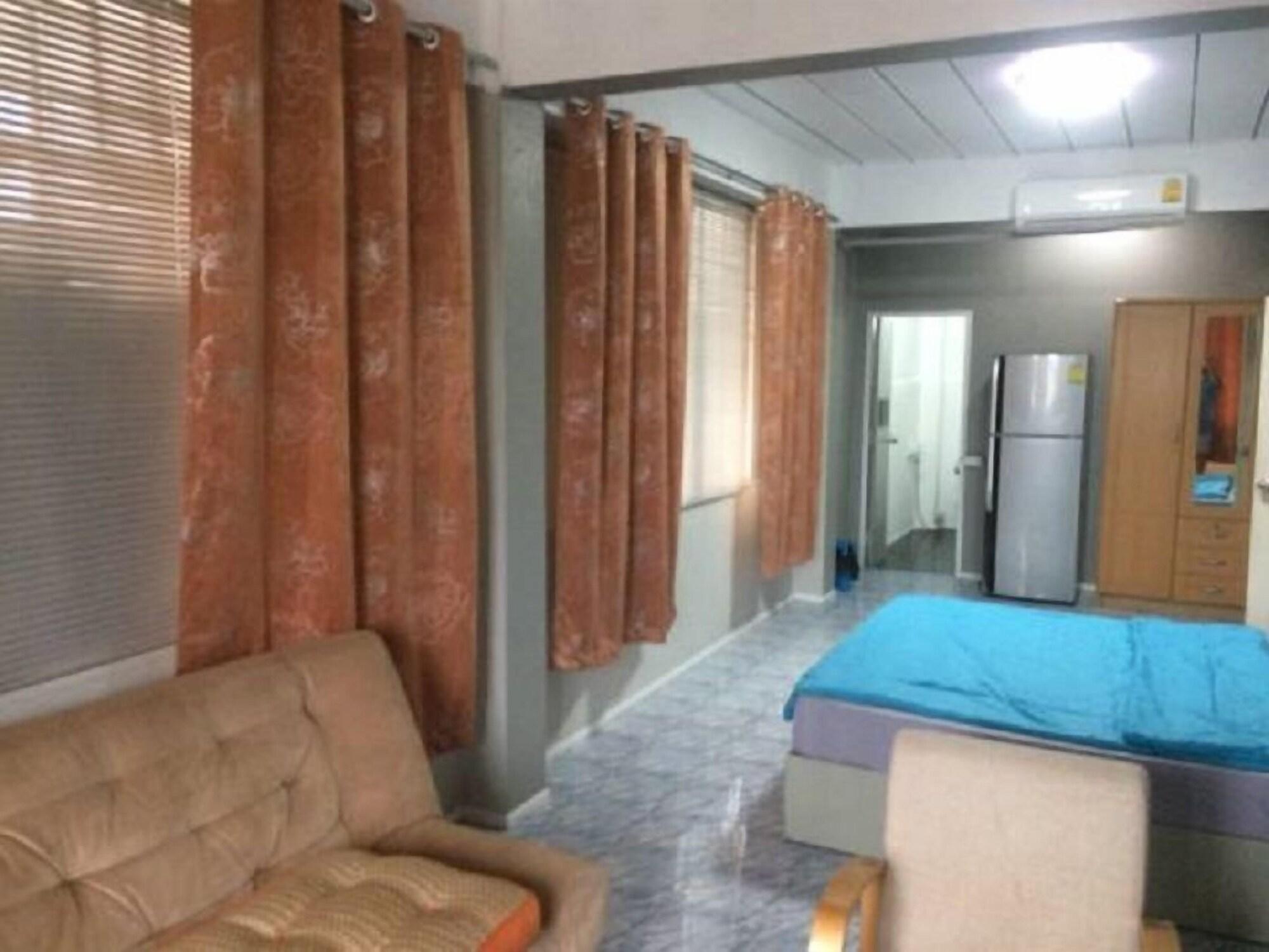 Seaview Hotel Pantai Jomtien Bagian luar foto