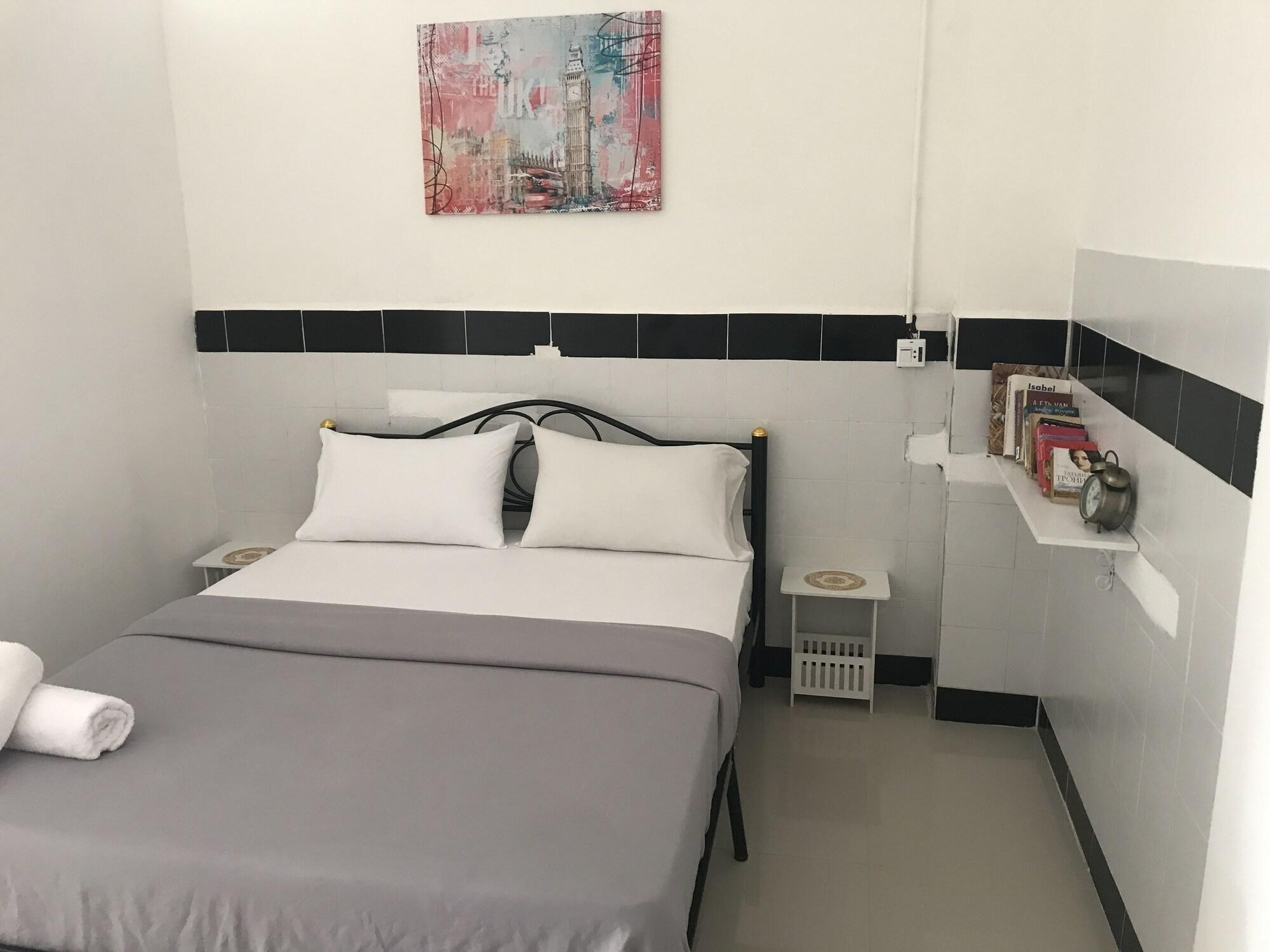 Seaview Hotel Pantai Jomtien Bagian luar foto