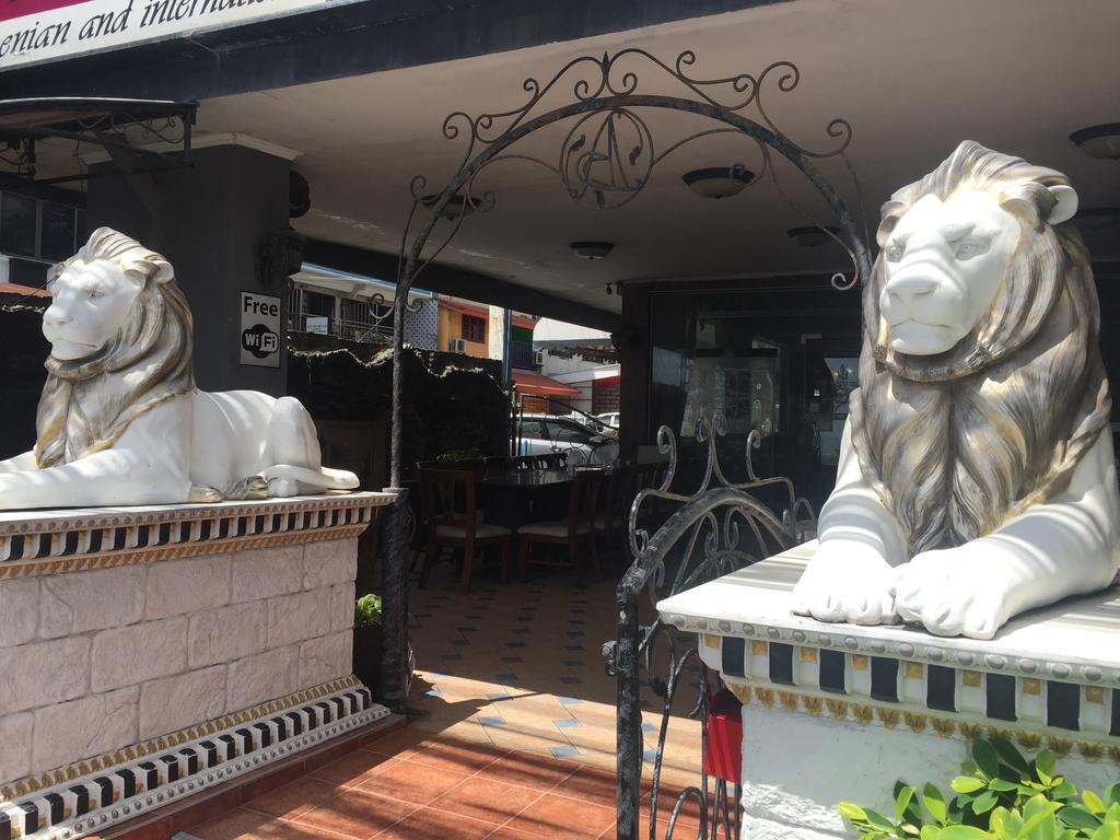 Seaview Hotel Pantai Jomtien Bagian luar foto
