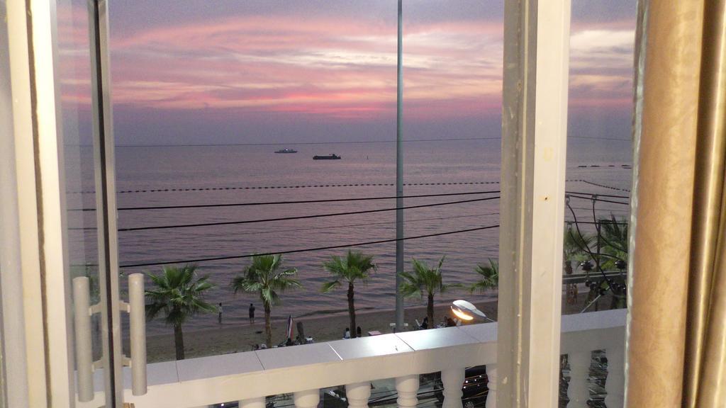 Seaview Hotel Pantai Jomtien Bagian luar foto