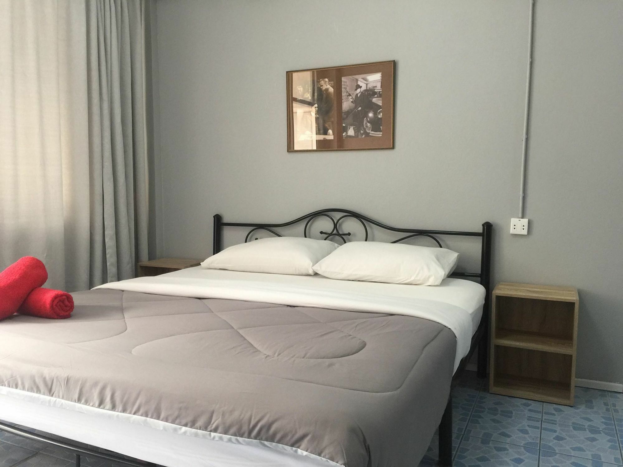 Seaview Hotel Pantai Jomtien Bagian luar foto