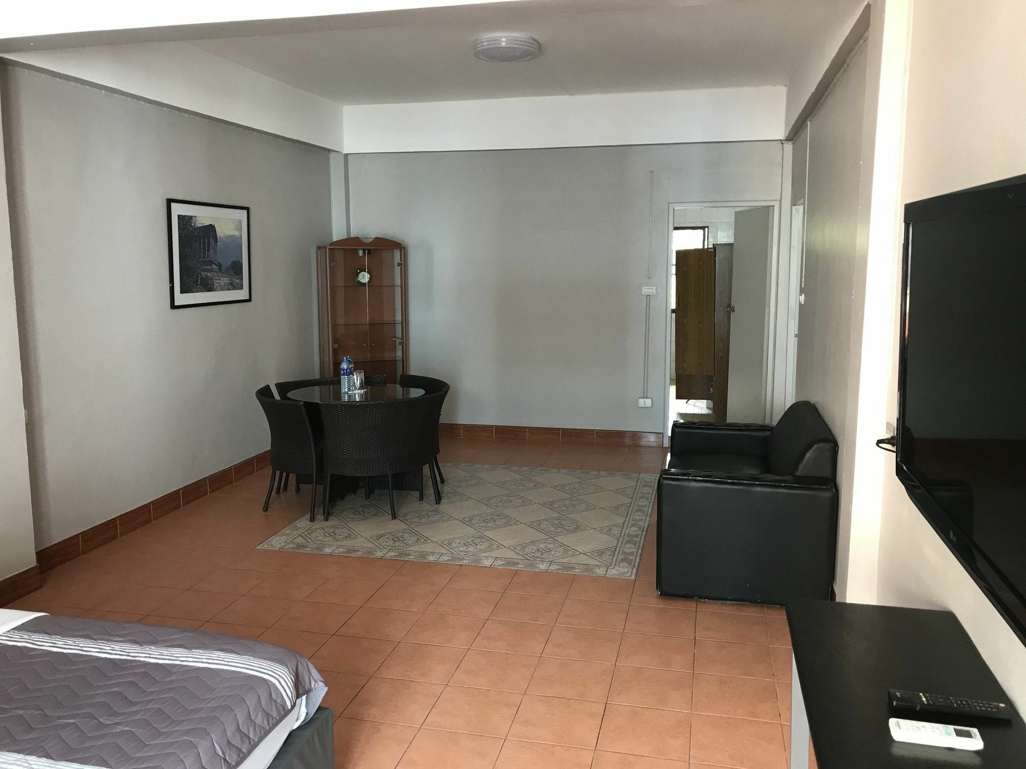 Seaview Hotel Pantai Jomtien Bagian luar foto